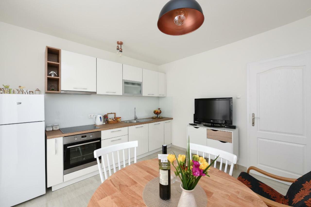 July Apartment Zadar Eksteriør bilde